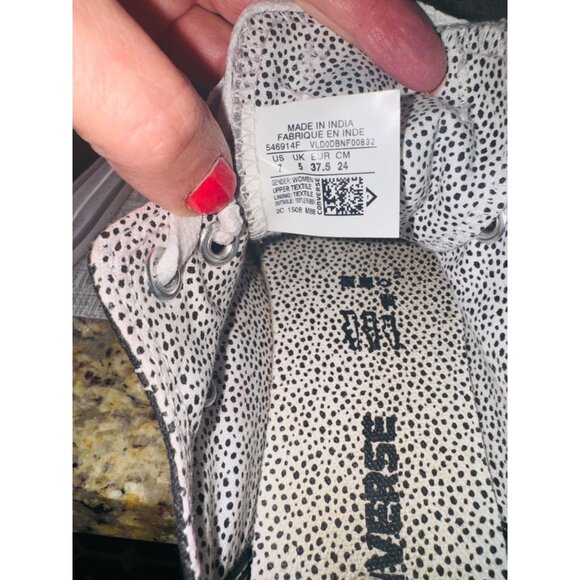 Converse Chuck Taylor All Star Low-Top Sneaker Black/White 7.5 Skater Athletic - Picture 5 of 10